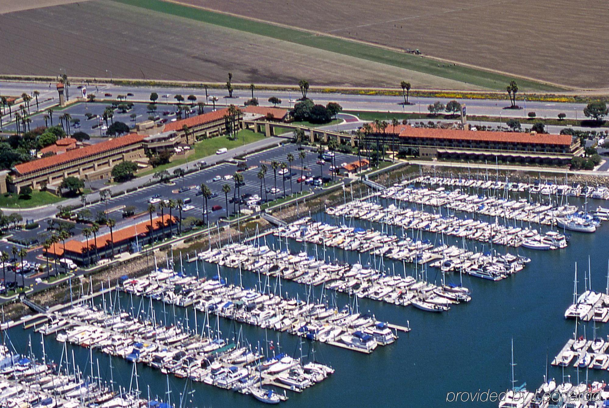 Holiday Inn Express Hotel & Suites Ventura Harbor, An Ihg Hotel Exterior photo