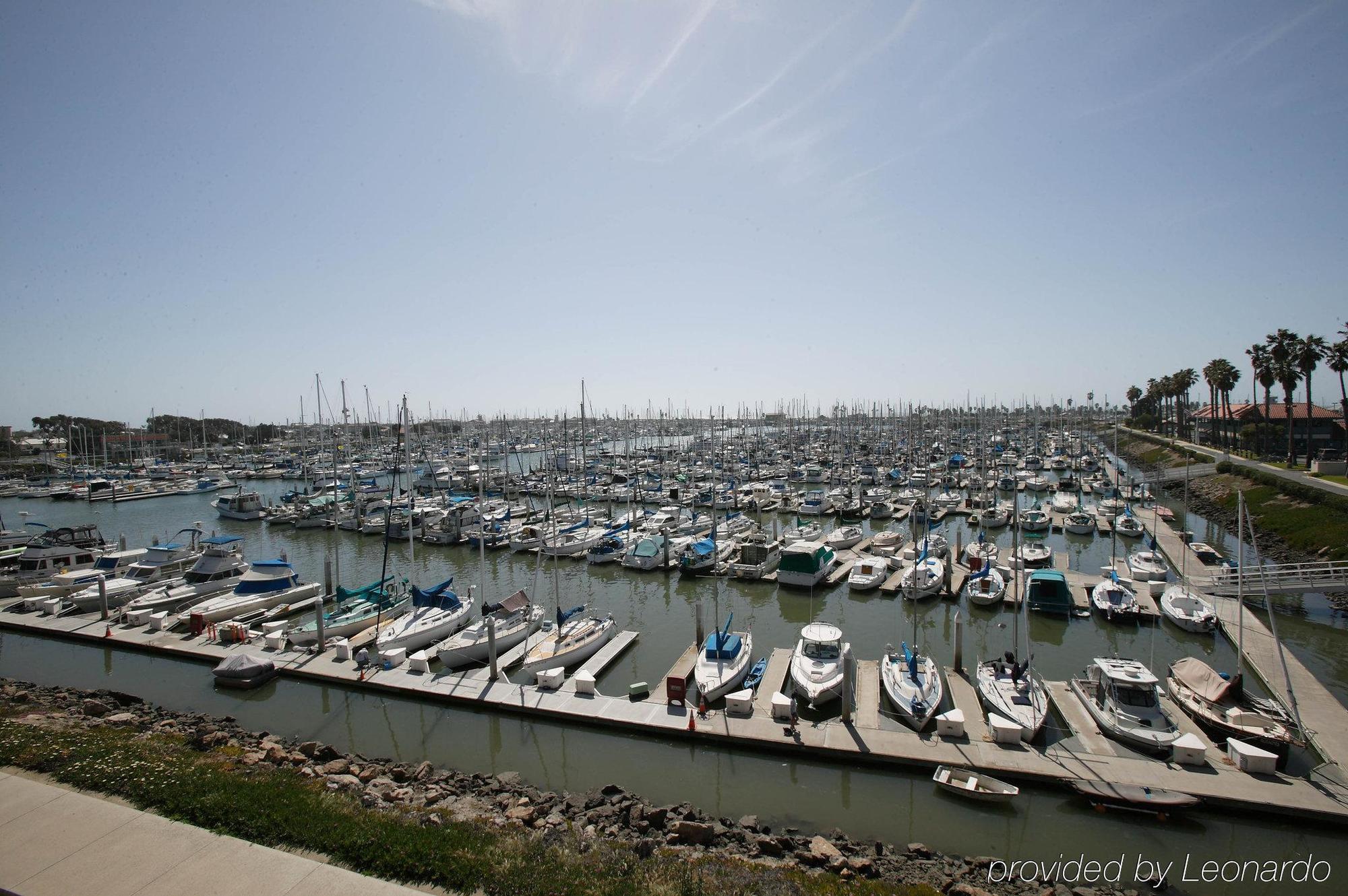 Holiday Inn Express Hotel & Suites Ventura Harbor, An Ihg Hotel Exterior photo