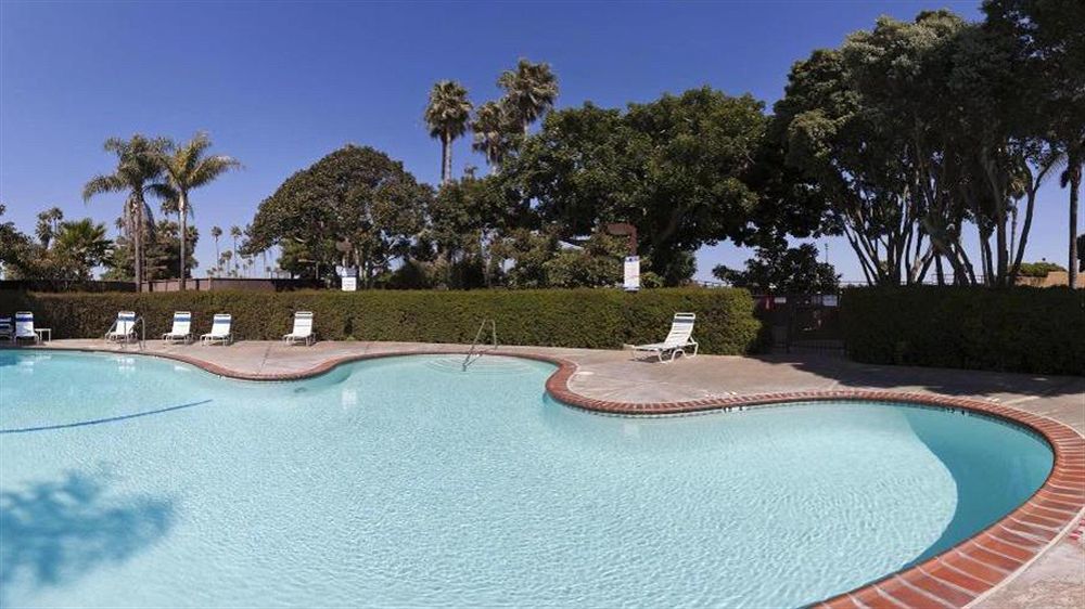 Holiday Inn Express Hotel & Suites Ventura Harbor, An Ihg Hotel Exterior photo